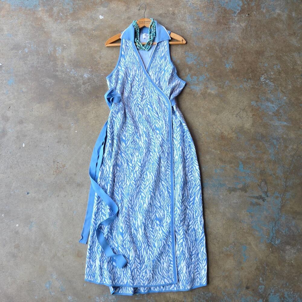 Diane Von Furstenberg Target Wrap Sweater Dress Size XL Blue White Sea Twig